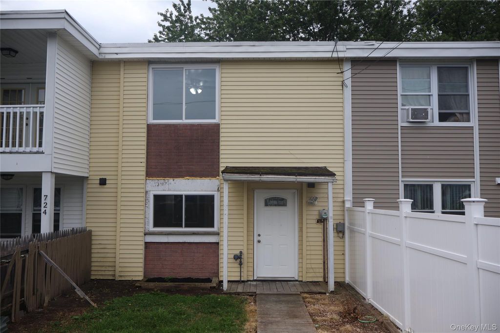 722 Silver Lake Scotchtown Road, Middletown, NY 10940