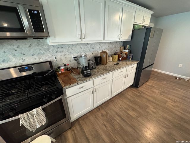 326 Cloudmont, Windcrest, TX 78239