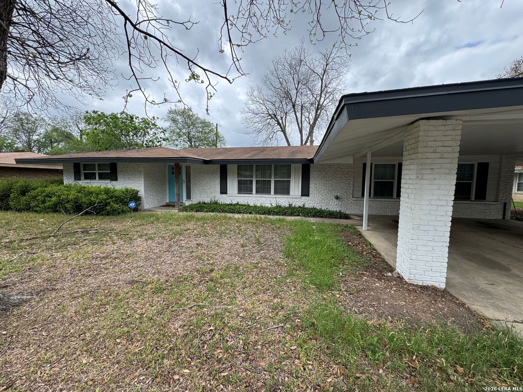 326 Cloudmont, Windcrest, TX 78239