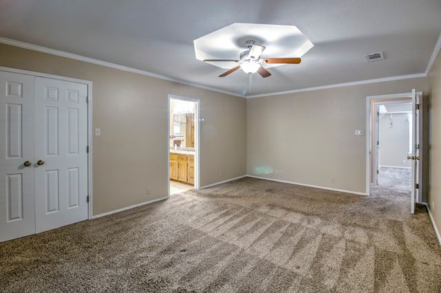 203 Eastern Valley Lane, Whitesboro, TX 76273