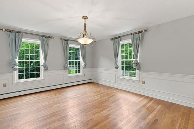 76 Carroll Dr, Foxboro, MA 02035