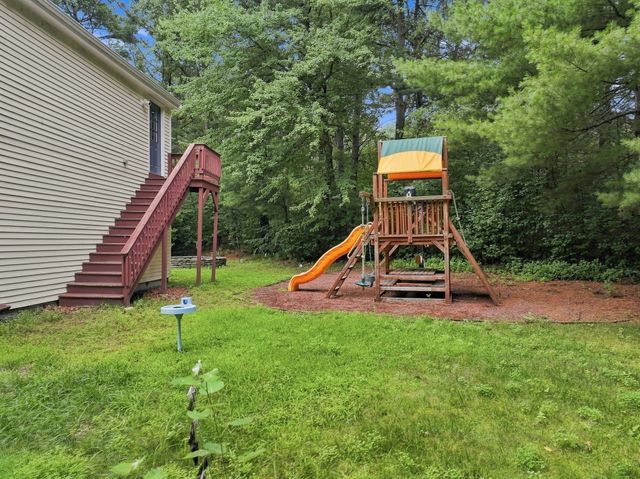 76 Carroll Dr, Foxboro, MA 02035