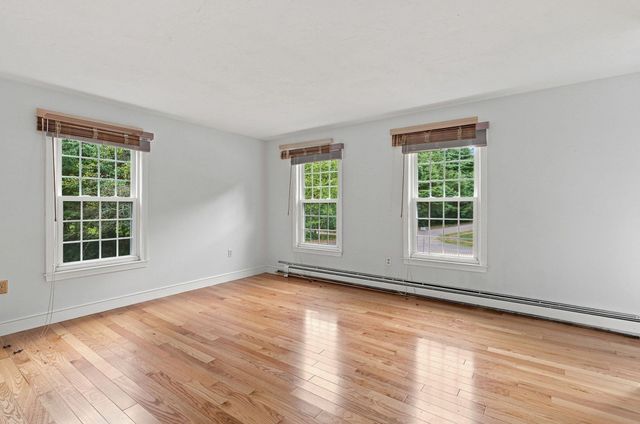 76 Carroll Dr, Foxboro, MA 02035