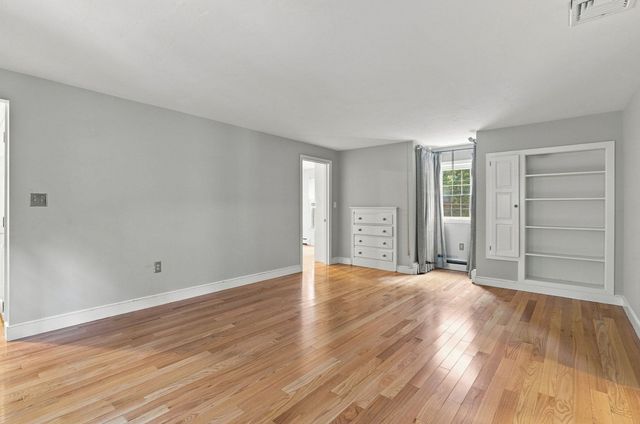 76 Carroll Dr, Foxboro, MA 02035