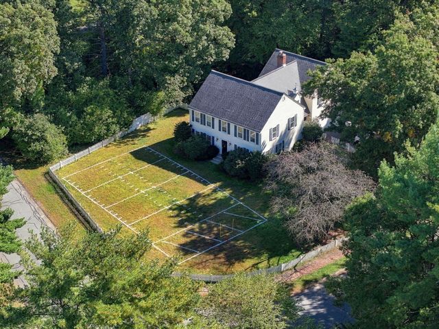 76 Carroll Dr, Foxboro, MA 02035