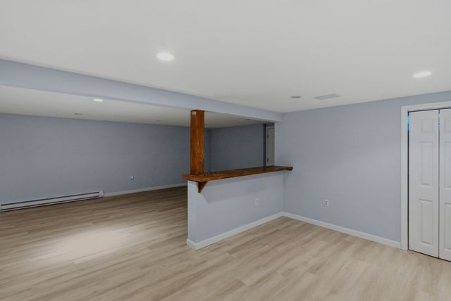 76 Carroll Dr, Foxboro, MA 02035