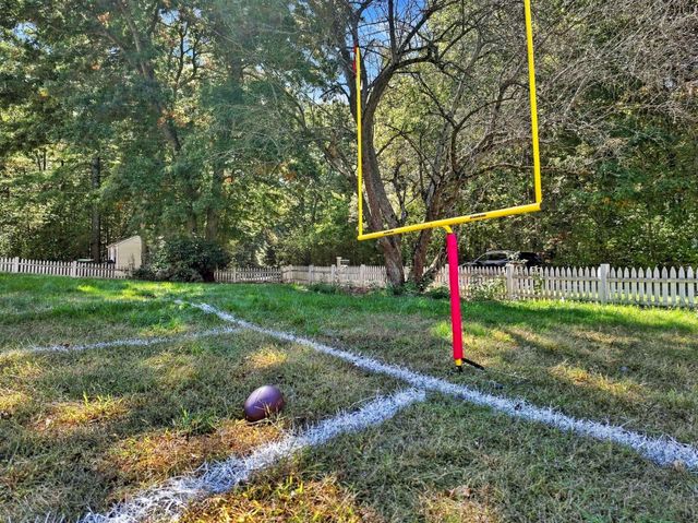 76 Carroll Dr, Foxboro, MA 02035
