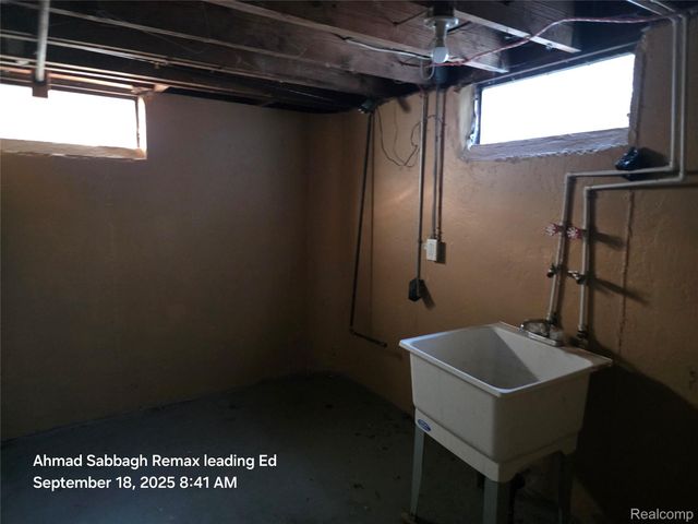 7311 Chatham, Redford Charter Township, MI 48239