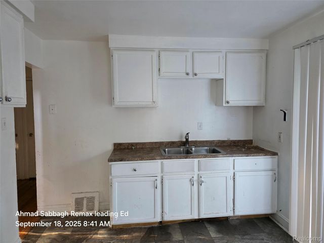 7311 Chatham, Redford Charter Township, MI 48239