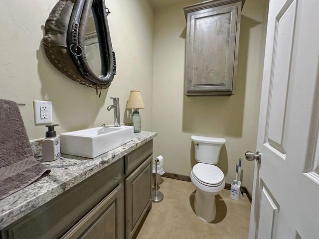 1990 Jim Harry Loop, Sunset, TX 76270