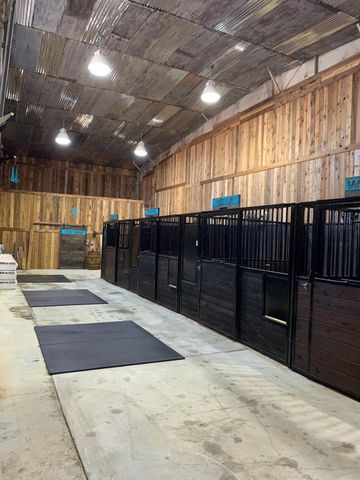 1990 Jim Harry Loop, Sunset, TX 76270