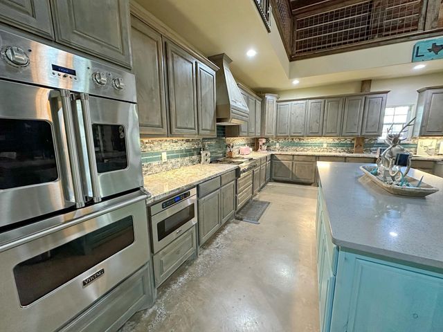 1990 Jim Harry Loop, Sunset, TX 76270