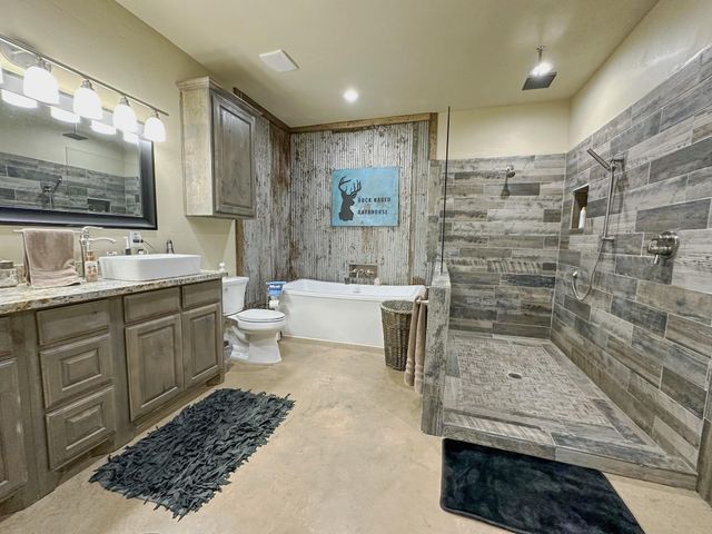 1990 Jim Harry Loop, Sunset, TX 76270