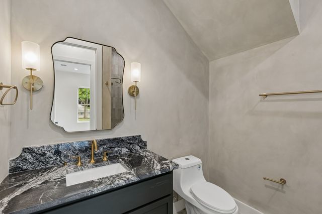 906 Cristler Avenue, Dallas, TX 75223