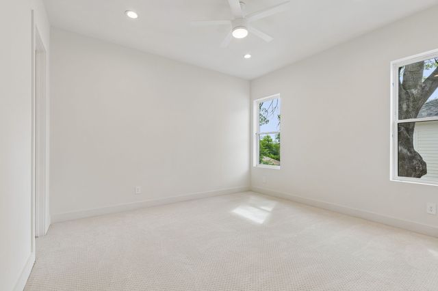 906 Cristler Avenue, Dallas, TX 75223