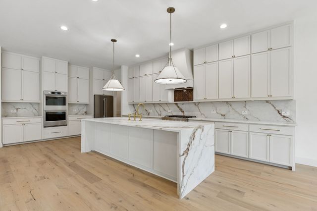906 Cristler Avenue, Dallas, TX 75223