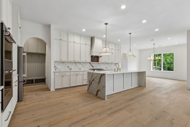 906 Cristler Avenue, Dallas, TX 75223