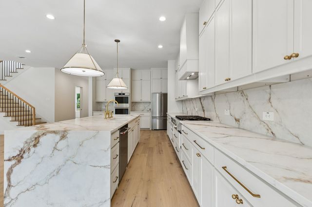 906 Cristler Avenue, Dallas, TX 75223