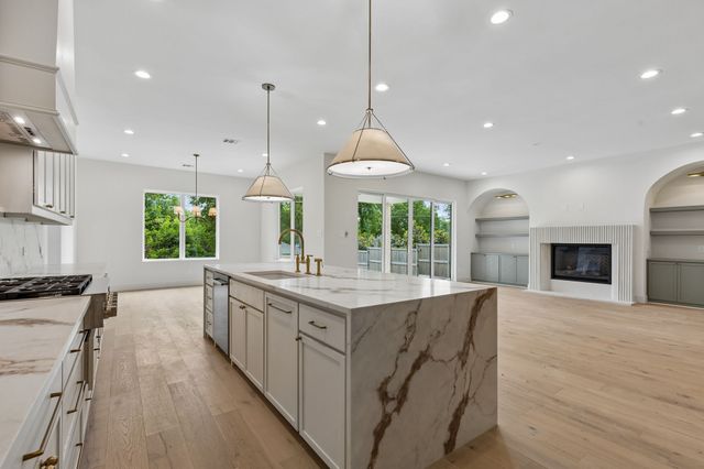 906 Cristler Avenue, Dallas, TX 75223