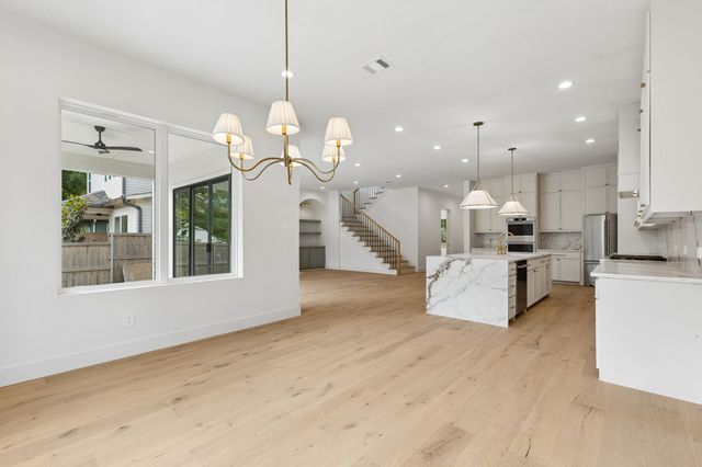 906 Cristler Avenue, Dallas, TX 75223