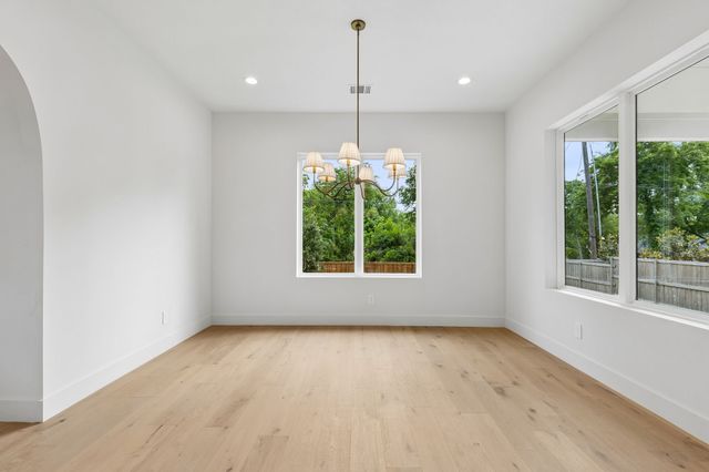906 Cristler Avenue, Dallas, TX 75223