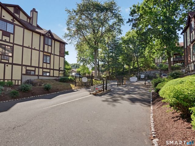 31 Teresa Place 31, Bridgeport, CT 06606