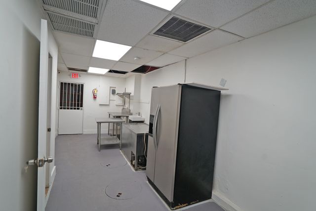 1365 SW 22nd Street, Miami, FL 33145
