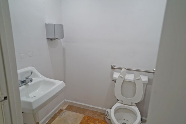 1365 SW 22nd Street, Miami, FL 33145