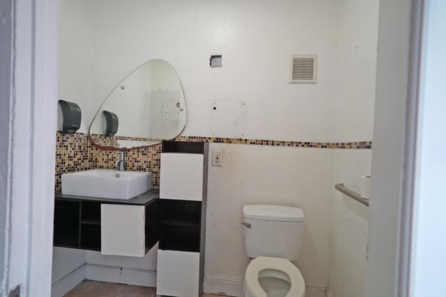 1365 SW 22nd Street, Miami, FL 33145
