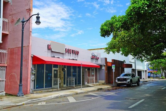 1365 SW 22nd Street, Miami, FL 33145