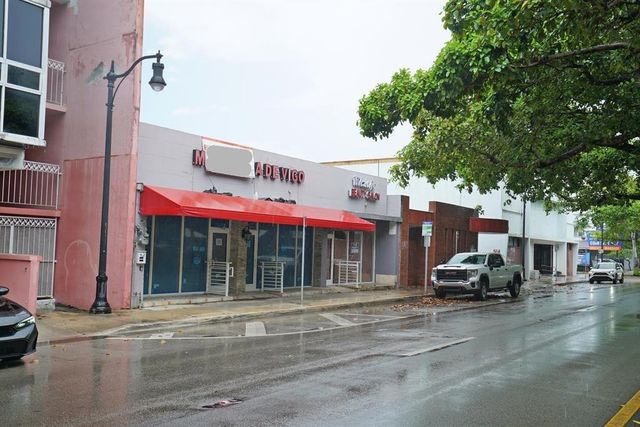 1365 SW 22nd Street, Miami, FL 33145