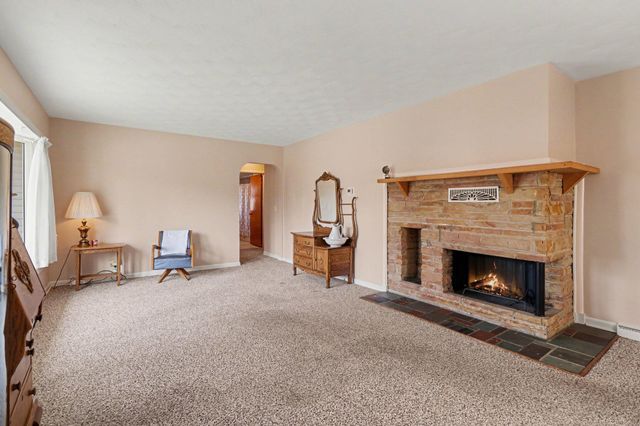 605 S Anderson Street, Plainwell City, MI 49080