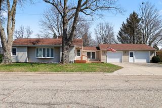 605 S Anderson Street, Plainwell City, MI 49080
