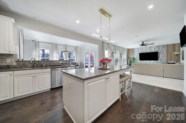 6710 Carradale Way, Charlotte, NC 28278