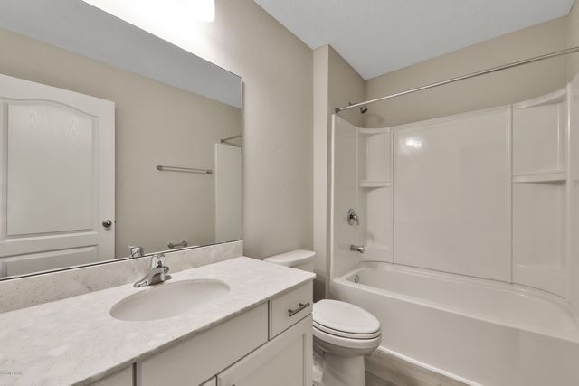 589 GLASGOW Drive, St. Johns, FL 32259