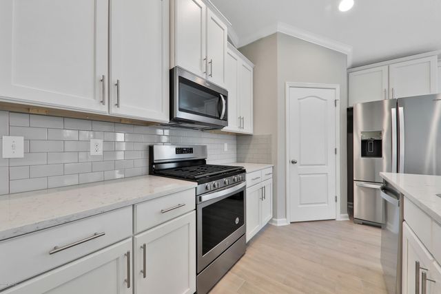 589 GLASGOW Drive, St. Johns, FL 32259