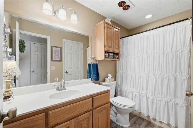 4 Huskins Place, Bella Vista, AR 72715