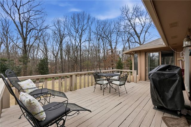 4 Huskins Place, Bella Vista, AR 72715