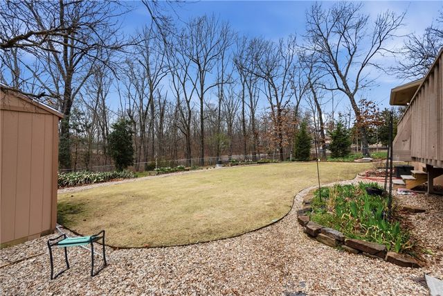 4 Huskins Place, Bella Vista, AR 72715