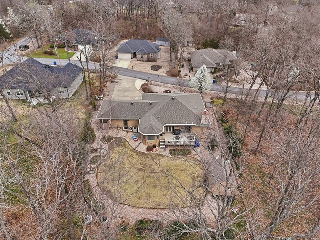 4 Huskins Place, Bella Vista, AR 72715