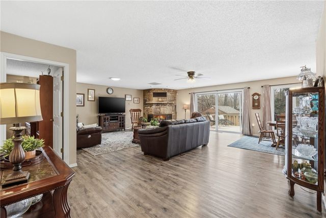 4 Huskins Place, Bella Vista, AR 72715