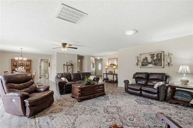 4 Huskins Place, Bella Vista, AR 72715