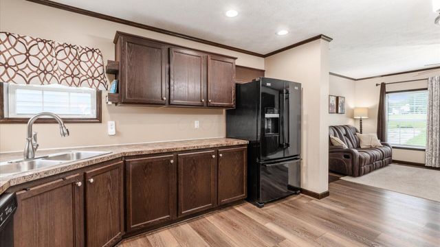 70 Liberty Avenue SE, Jacksontown, OH 43030