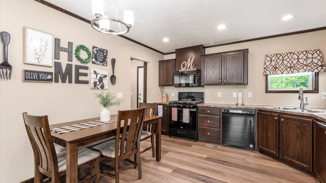 70 Liberty Avenue SE, Jacksontown, OH 43030