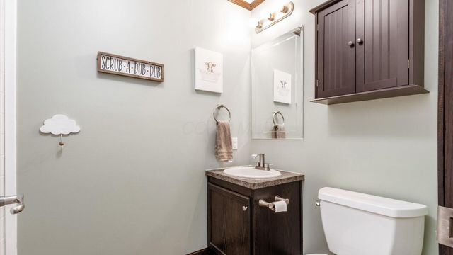 70 Liberty Avenue SE, Jacksontown, OH 43030