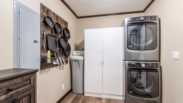 70 Liberty Avenue SE, Jacksontown, OH 43030