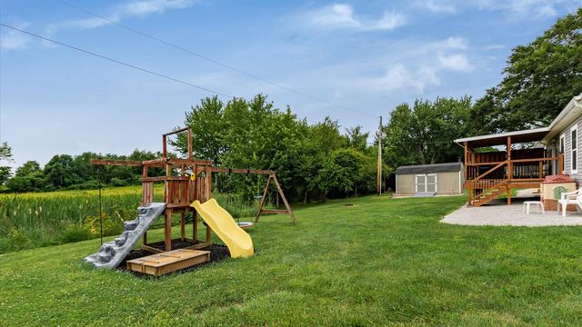 70 Liberty Avenue SE, Jacksontown, OH 43030