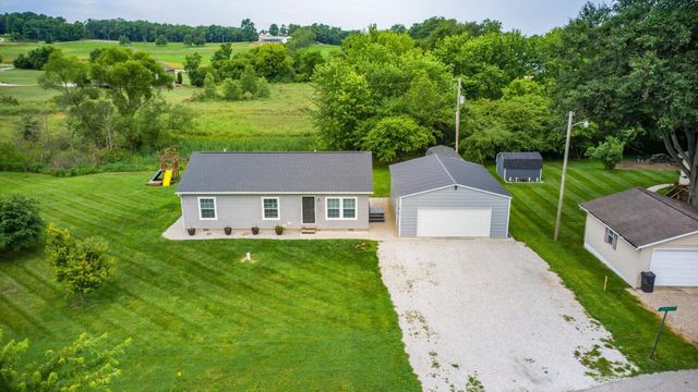 70 Liberty Avenue SE, Jacksontown, OH 43030