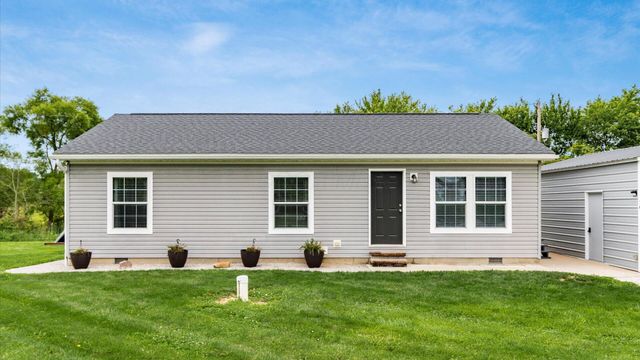 70 Liberty Avenue SE, Jacksontown, OH 43030
