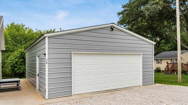 70 Liberty Avenue SE, Jacksontown, OH 43030